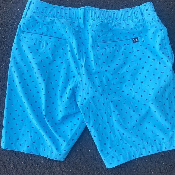 🍍UNDER ARMOUR GOLF SHORTS 🍍SIZE 34🍍S-1 - Picture 2 of 3